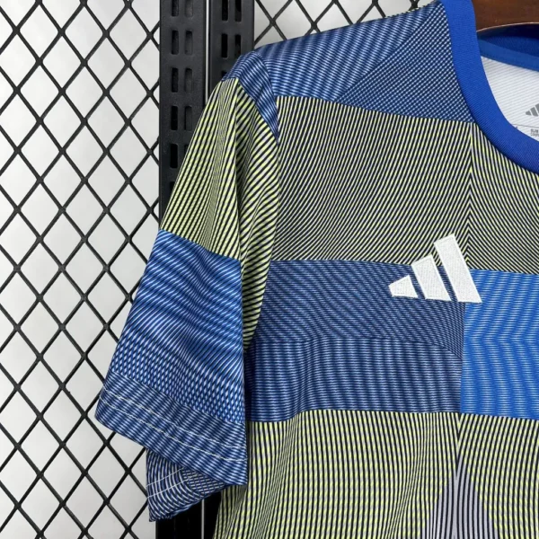 Camiseta de entrenamiento prepartido del Real Madrid 2025/26 - Image 4