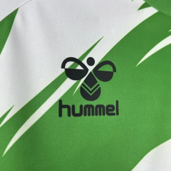 Camiseta Hummel x Naruto del Real Betis 2025/26 edición limitada - Image 3