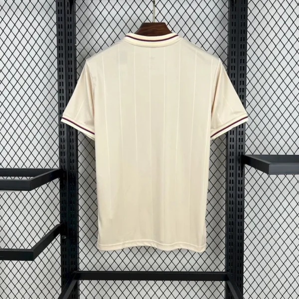 Camiseta edición aniversario del Olympique Lyon 2025/26 - Image 7