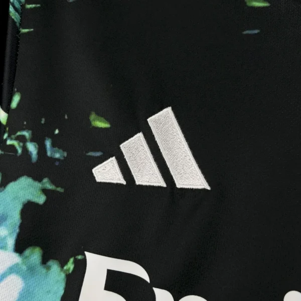 Camiseta de entrenamiento colorida del Real Madrid 2025/26 - Image 3