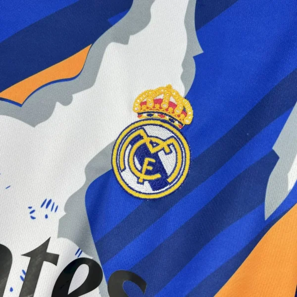 Camiseta de entrenamiento dorada 2 del Real Madrid 2025/26 - Image 2