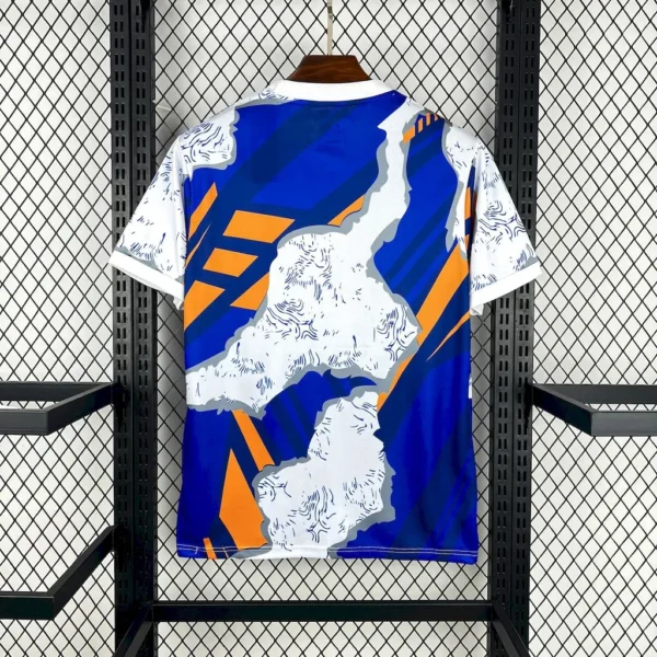 Camiseta de entrenamiento dorada 2 del Real Madrid 2025/26 - Image 6