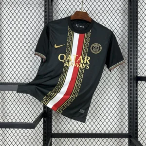 Camiseta del Paris Saint Germain 2025/26 Edición Negra y Dorada.