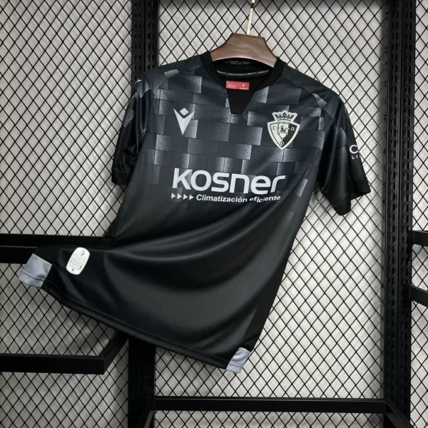 Tercera camiseta del Osasuna 2024/25