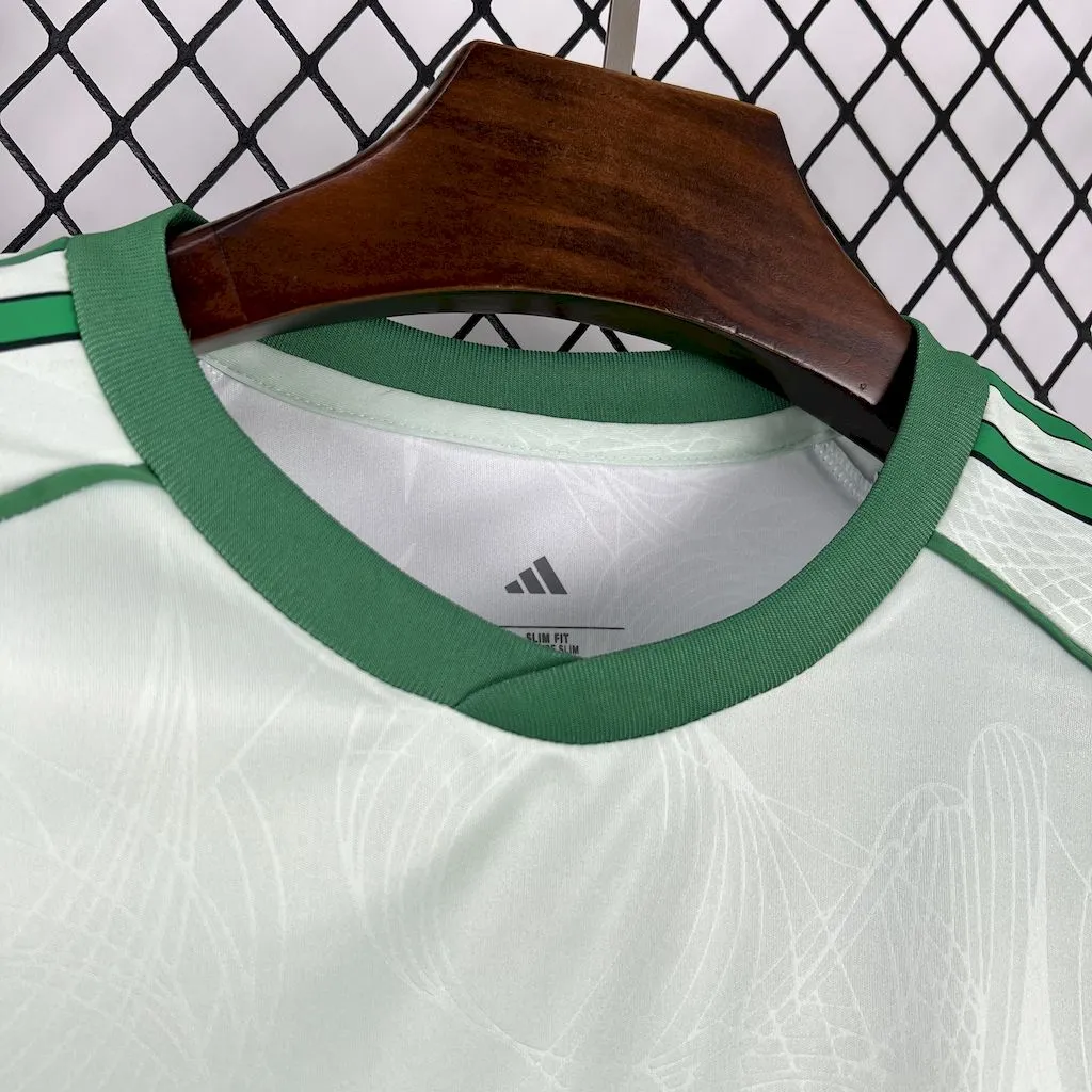 Camiseta verde del Celtic del Dia de San Patricio 2025/26 - Image 2