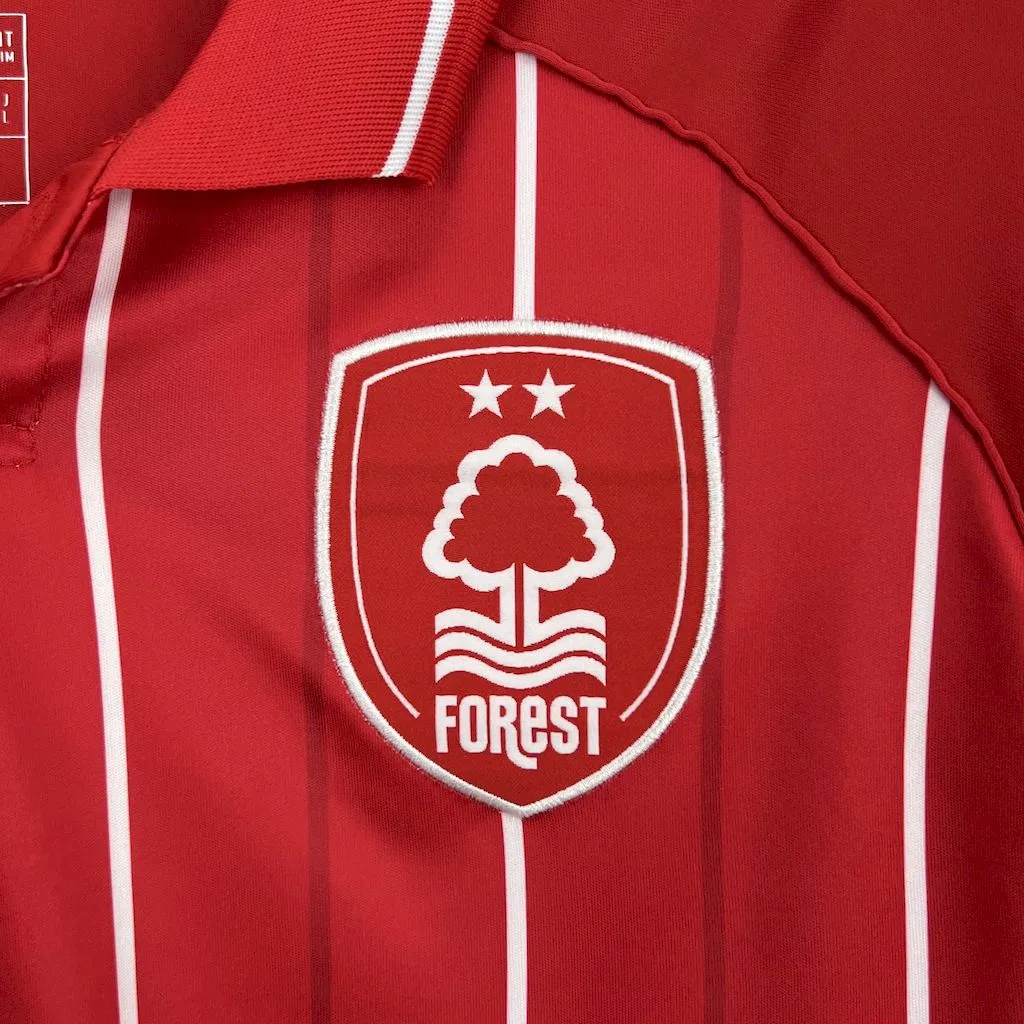 Camiseta local del Nottingham Forest 2025/26 - Image 4