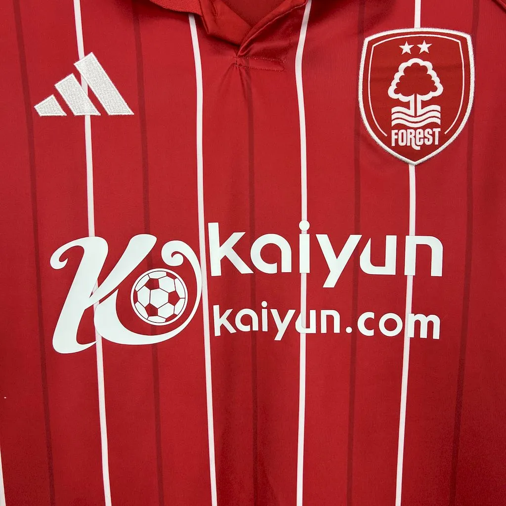 Camiseta local del Nottingham Forest 2025/26 - Image 5