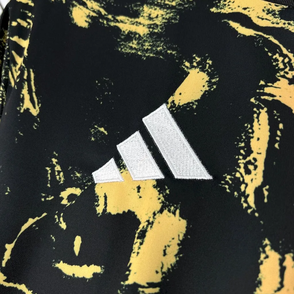 Camiseta entrenamiento prepartido del Newcastle United 2025/26 - Image 3