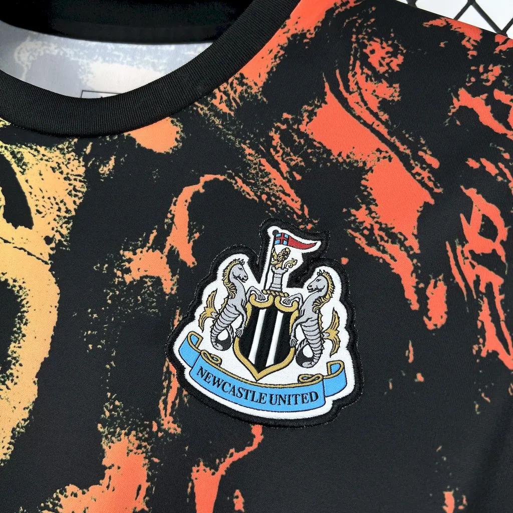 Camiseta entrenamiento prepartido del Newcastle United 2025/26 - Image 4
