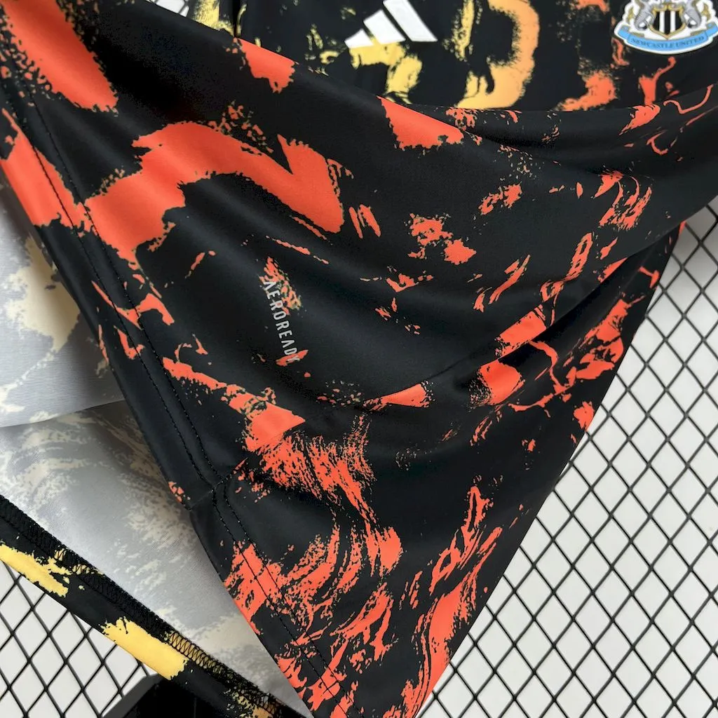 Camiseta entrenamiento prepartido del Newcastle United 2025/26 - Image 5