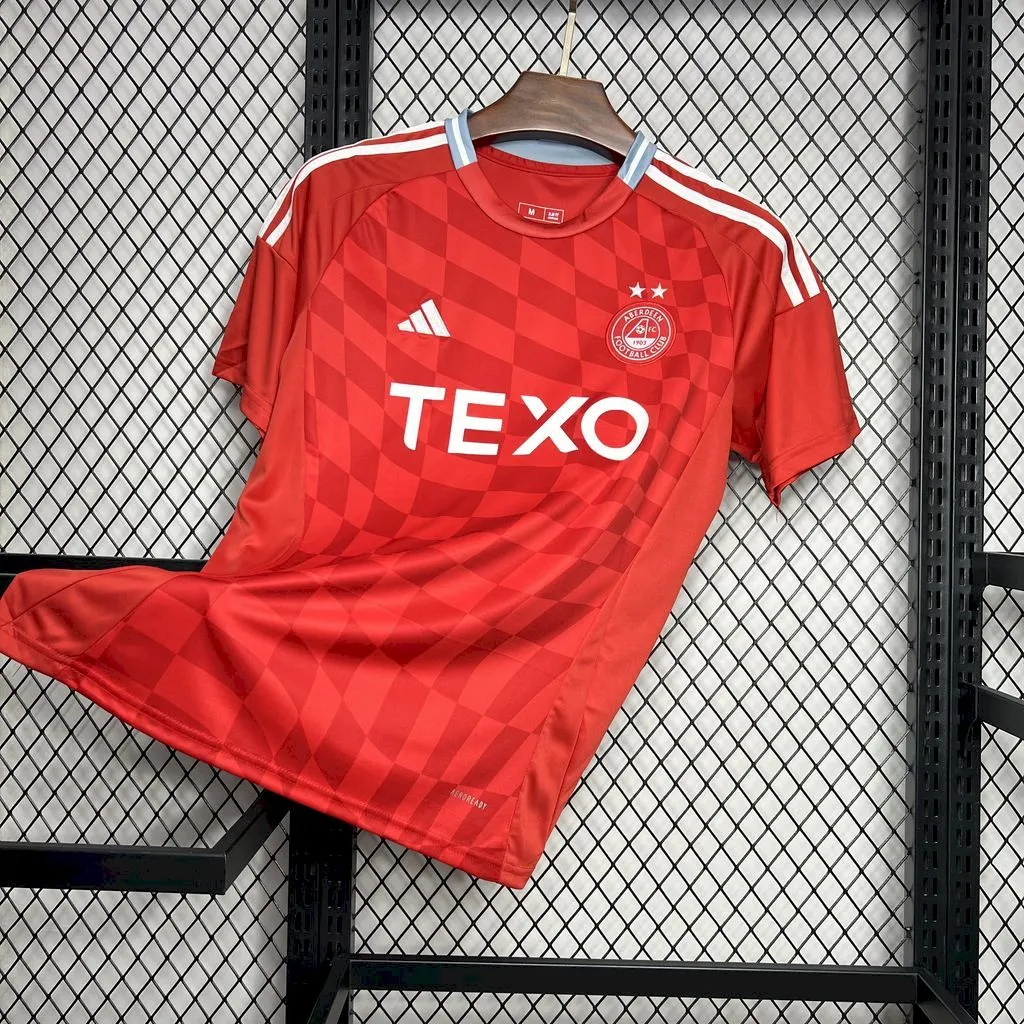 Camiseta local del Aberdeen FC 2024/25