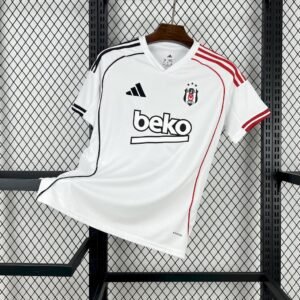 Camiseta local de Besiktas 2025/26