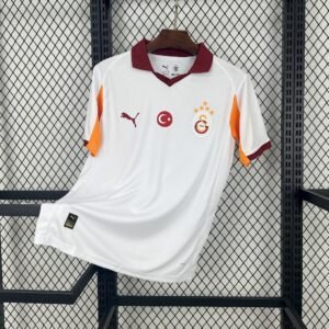 Camiseta visitante del Galatasaray 2025/26