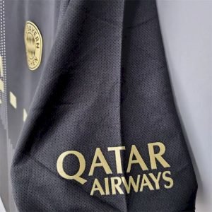 Camiseta retro de visitante del Bayern Munich 2021/22 - Image 5