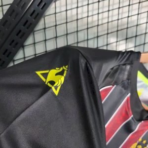 Camiseta retro de visitante del Manchester City 2008/09 - Image 6