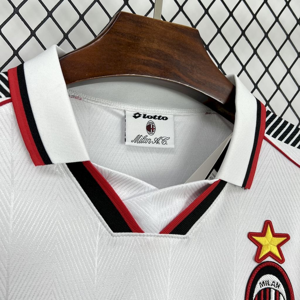 Camiseta retro de visitante del AC Milan 1997/98 - Image 3