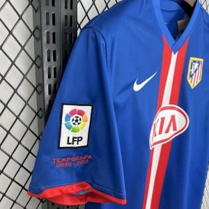Camiseta retro de visitante del Atlético de Madrid 2010/1 - Image 6