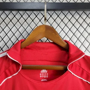Camiseta retro de local del Liverpool 2006/07 - Image 3