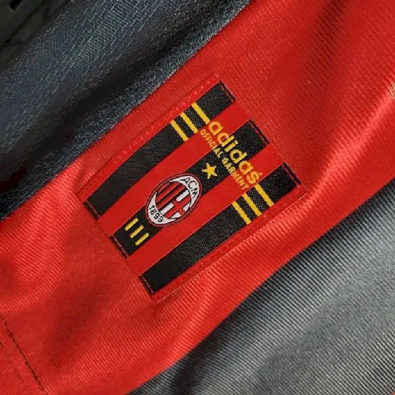Camiseta retro de local del AC Milan 1998/99 - Image 8