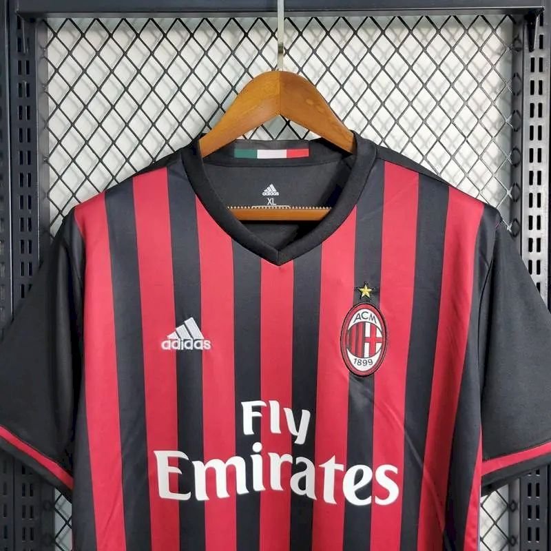 Camiseta retro de local del AC Milan 2016/17 - Image 6