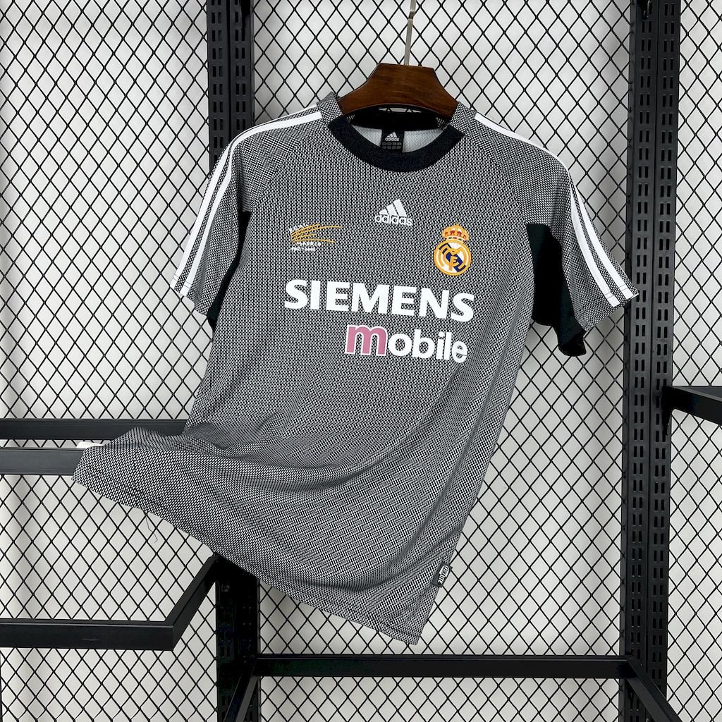 Camiseta retro de portero del Real Madrid 2002/03