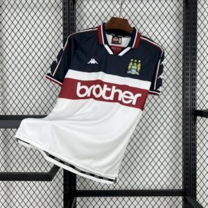 Camiseta retro de visitante del Manchester City 1997/98