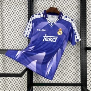 Camiseta retro de visitante del Real Madrid 1996/97