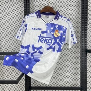 Camiseta retro del Real Madrid 1996/97 de la tercera equipacion