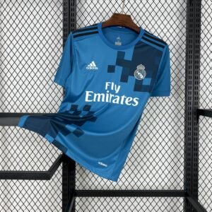 Camiseta retro del Real Madrid 2017/18 tercera equipacion
