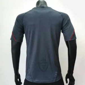 Camiseta retro de visitante del Liverpool 2009/10 - Image 8