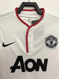 Camiseta retro de visitante del Manchester United 2012/13 - Image 2