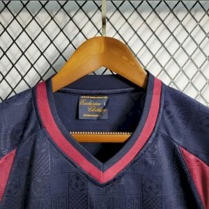 Camiseta retro de local del West Ham United 2010 - Image 3