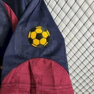 Camiseta retro de local del West Ham United 2010 - Image 6