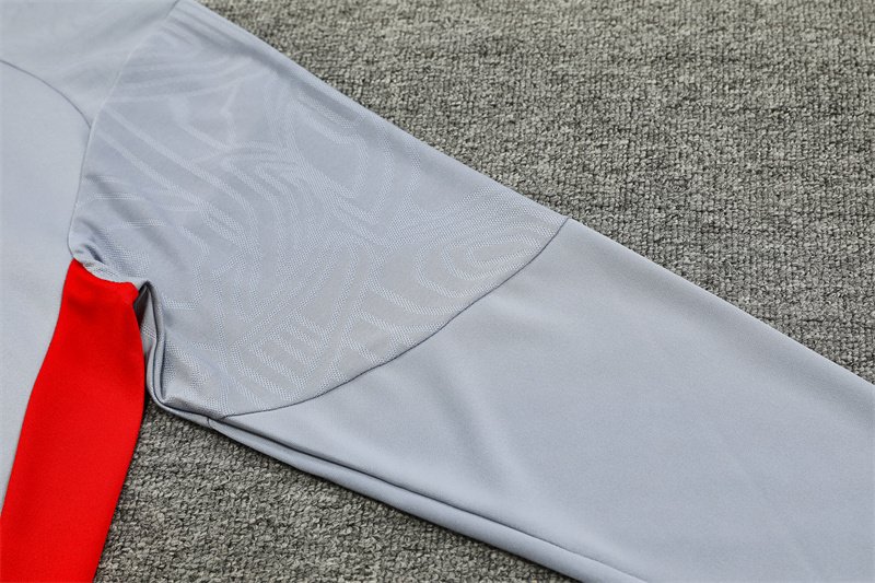 Sudadera y pantalón unisex AC Milan 2024/25 con media cremallera para adulto 140012 - Image 5