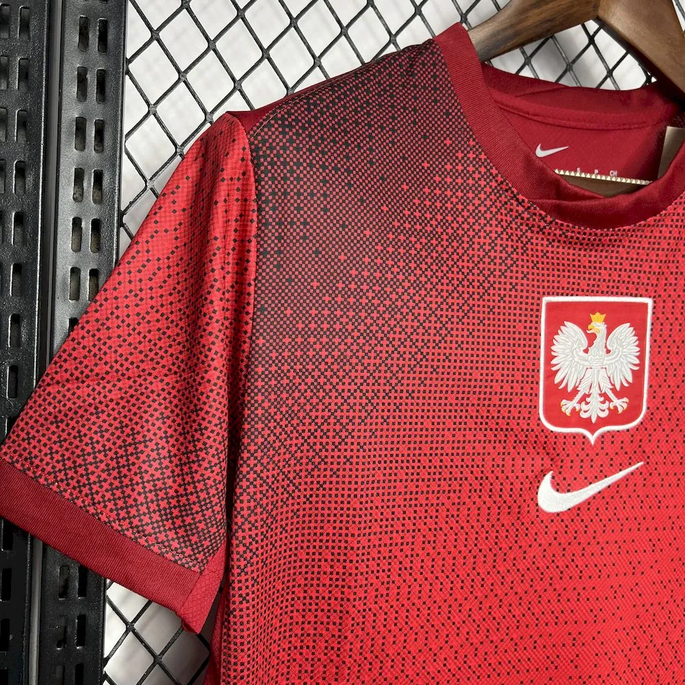 Camiseta de visitante de Polonia para la Eurocopa 2024/25 - Image 3