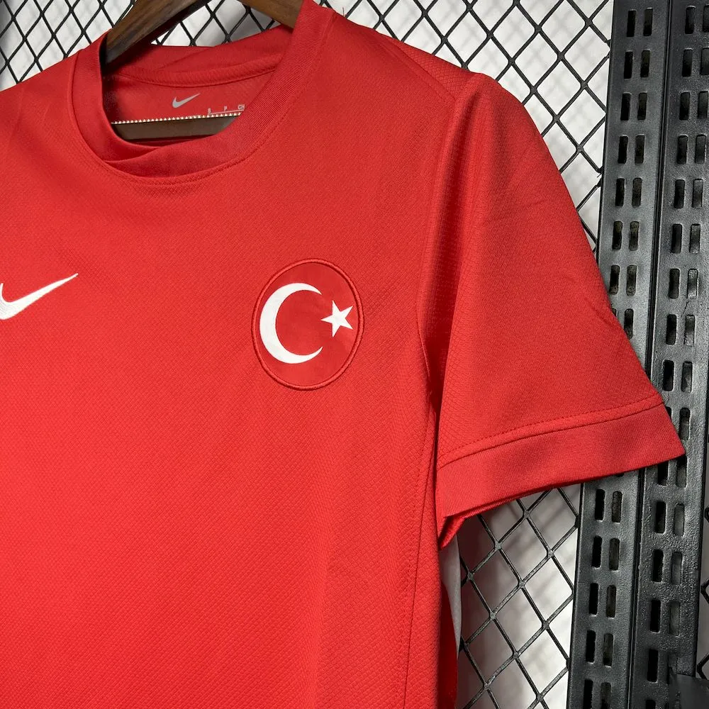 Camiseta de visitante de la Eurocopa Turkiye 2024/25 - Image 3