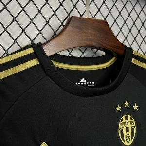 Camiseta retro de la Juventus 2015/16 - Image 5