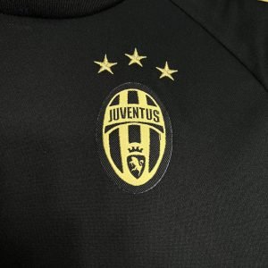 Camiseta retro de la Juventus 2015/16 - Image 3