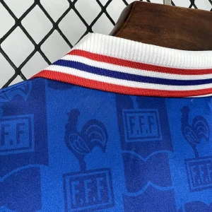 Camiseta retro local de Francia 1996 - Image 10