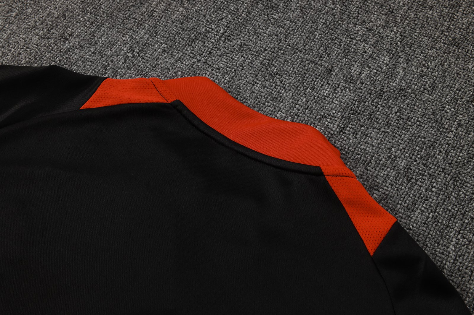 Sueter y pantalon unisex Internacional 2024/25 con media cremallera 815 - Image 4