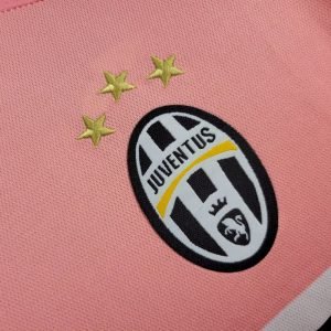 Camiseta retro visitante de la Juventus 2015/16 - Image 4