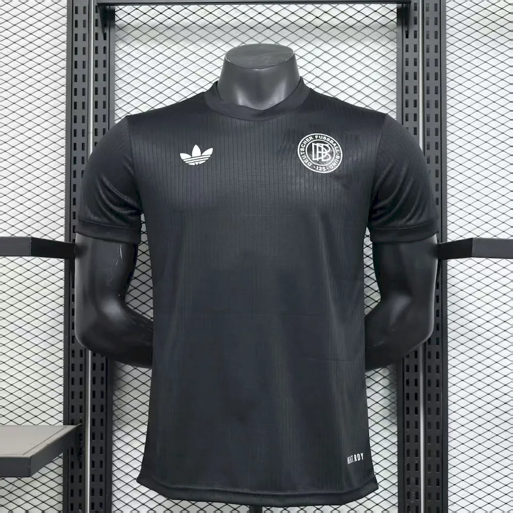 Camiseta de edicion especial negra de Alemania temporada 2025/26 version de jugador