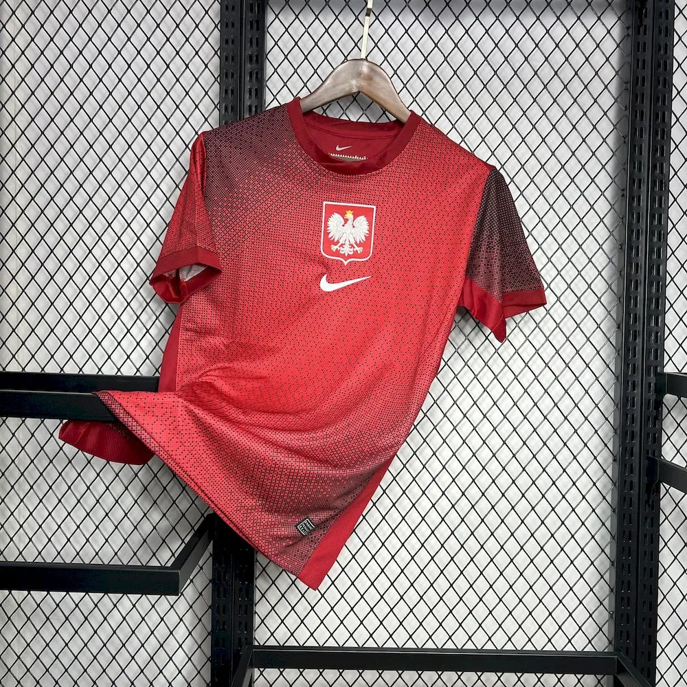 Camiseta de visitante de Polonia para la Eurocopa 2024/25