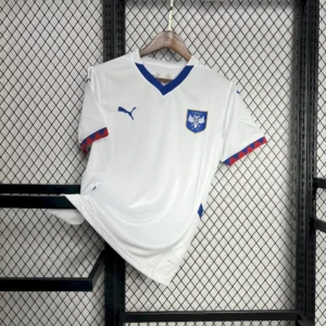 Camiseta de visitante de Serbia para la Eurocopa 2024/25