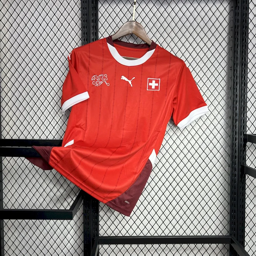 Camiseta local de Suiza para la Eurocopa 2024/25 1