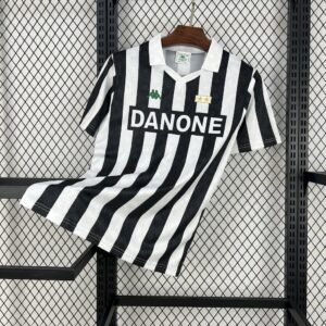 Camiseta retro de la Juventus 1992/94 local