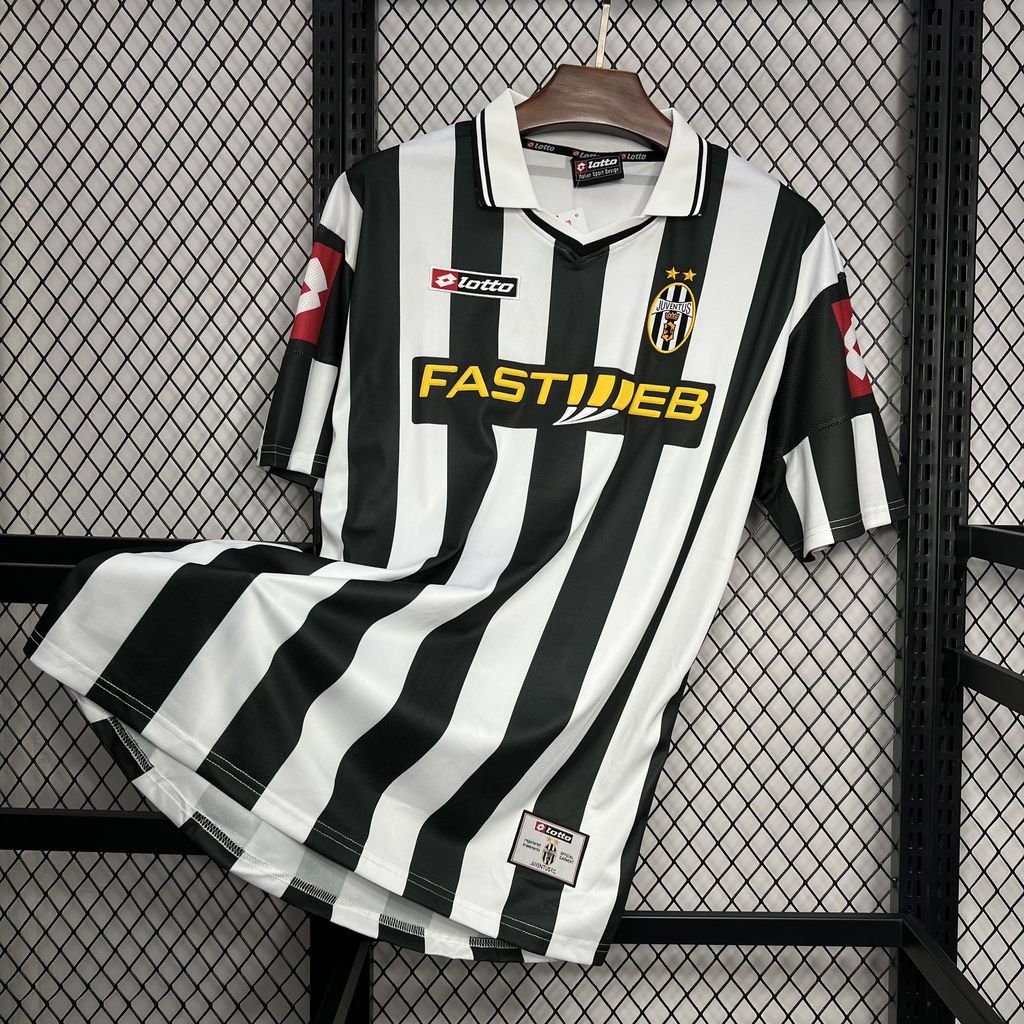 Camiseta retro de la Juventus 2001/02 local