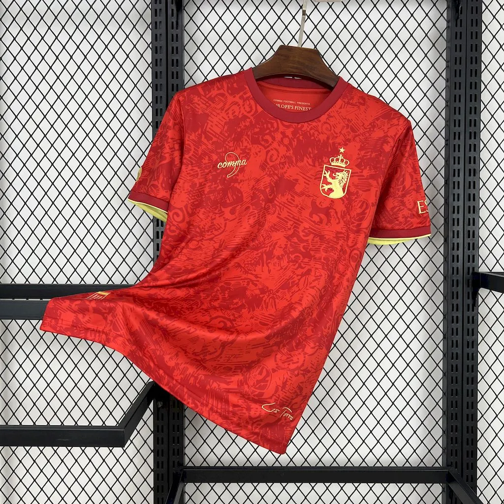 Camiseta roja edicion especial de España 2024/25