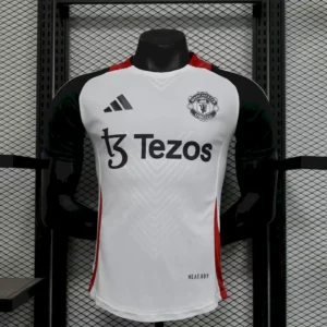 Uniforme de entrenamiento prepartido del Manchester United 2025/26 version de jugador